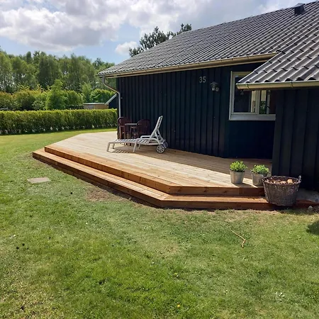 In W Nyaraló Farsø